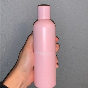Kylie skin vanilla milk toner